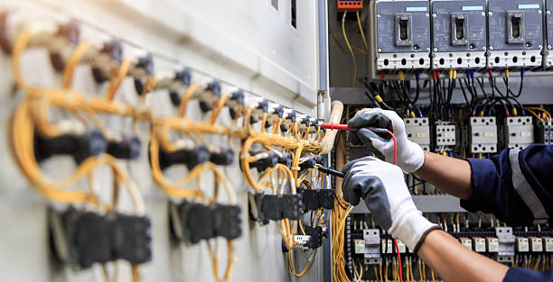 Professional Electrician technician working in Chanute, KS